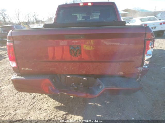 1C6RR6KG5JS304593 RAM 1500 Express  4x2 5'7 Box