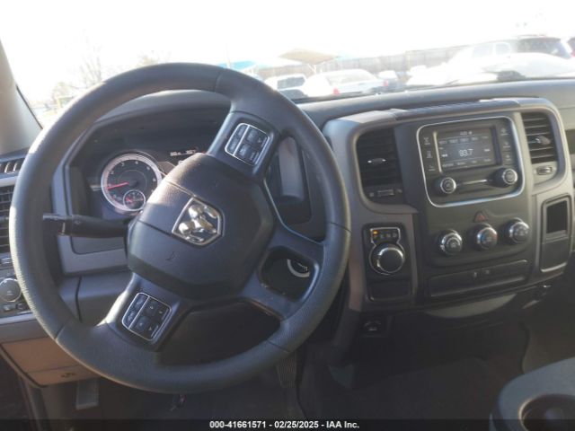1C6RR6KG5JS304593 RAM 1500 Express  4x2 5'7 Box