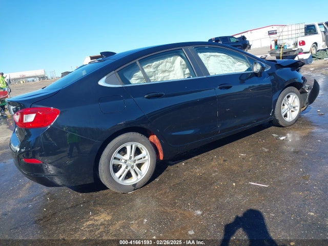 1G1BE5SM0H7104278 Chevrolet Cruze Lt Auto