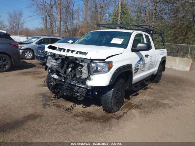 5TFUM5F12JX075925 Toyota Tundra Sr 4.6l V8