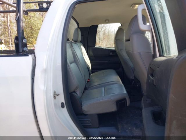 5TFUM5F12JX075925 Toyota Tundra Sr 4.6l V8
