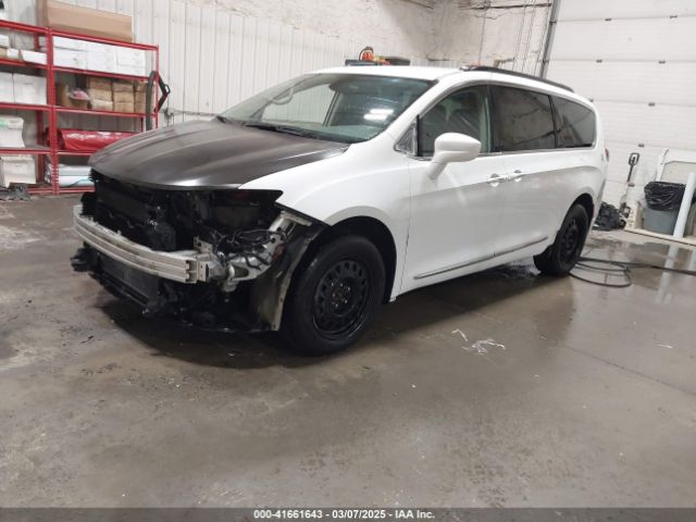 2C4RC1BG8HR803137 Chrysler Pacifica Touring-l