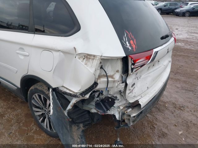 JA4AZ3A32KZ007111 Mitsubishi Outlander Es