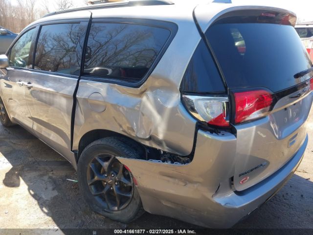 2C4RC1BGXLR149752 Chrysler Pacifica Touring L