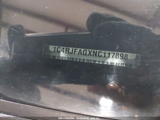 1C4RJFAGXNC117898 Jeep Grand Cherokee Wk Laredo X 4x4