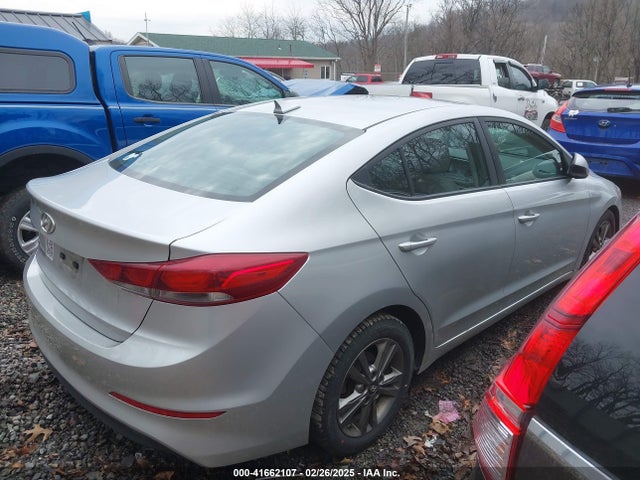 5NPD84LF8JH301640 Hyundai ELANTRA SEL