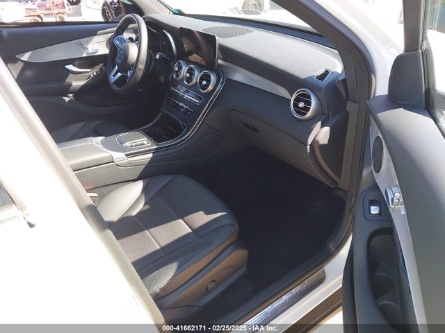 W1N0G8DB9NV372686 Mercedes-Benz Glc 300 Suv