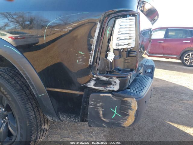 1C6RR7GGXNS218989 RAM 1500 Classic Warlock  4x4 6'4 Box