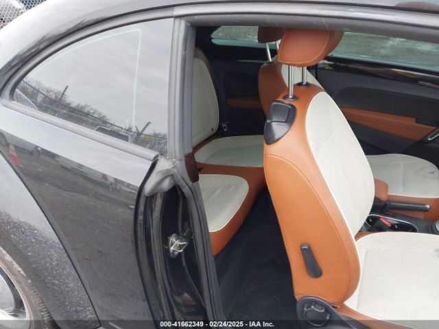3VWF17AT6FM607306 Volkswagen Beetle 1.8t Classic
