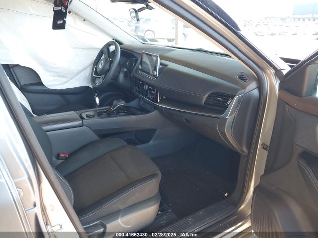 5N1AT3BB6MC680319 Nissan Rogue Sv Intelligent Awd
