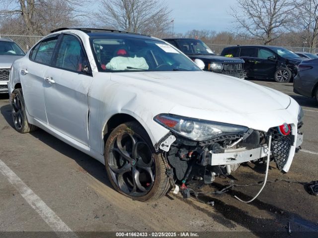 ZARFANBN0K7612860 Alfa Romeo Giulia Ti Sport Awd