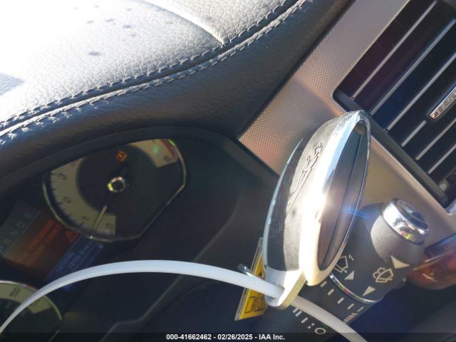 2011 JAGUAR XF SAJWA0FB7BLS01476 Photo 10