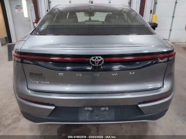JTDAAAAF4R3024095 Toyota Crown Xle