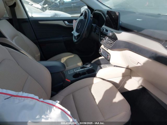 1FMCU9H97MUA93909 Ford ESCAPE SEL