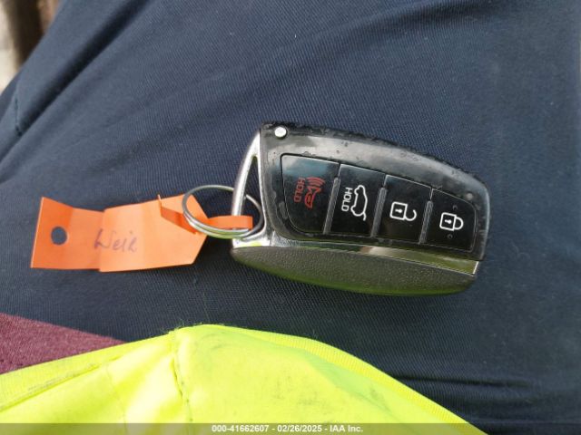 5NMZUDLB8HH008326 Hyundai Santa Fe Sport 2.4l