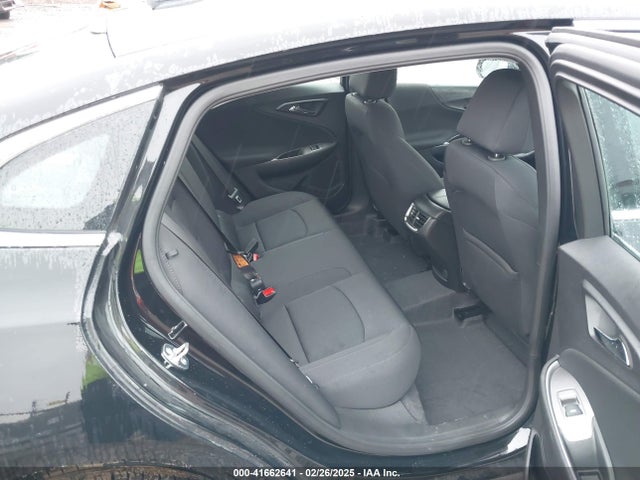 1G1ZD5STXSF102818 Chevrolet Malibu Fwd 1lt