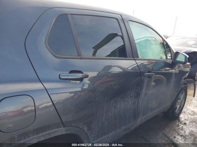 3GNCJNSB4KL389924 Chevrolet TRAX LS