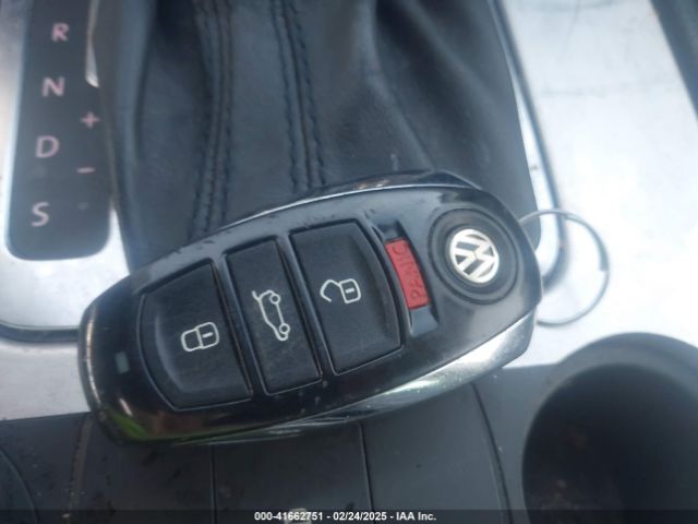 2012 VOLKSWAGEN TOUAREG WVGEK9BP8CD008211 Photo 10