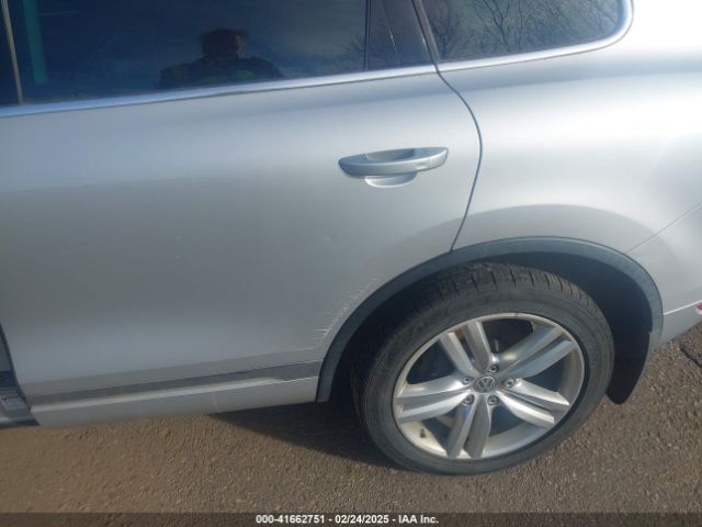 2012 VOLKSWAGEN TOUAREG WVGEK9BP8CD008211 Photo 5