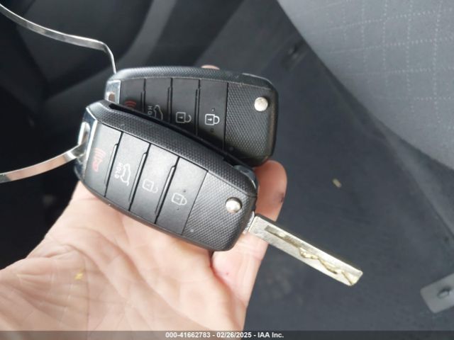 5XYPGDA54LG692628 KIA Sorento 3.3l Lx