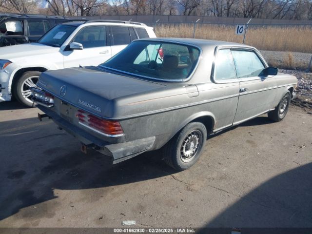 1983 MERCEDES-BENZ 300 WDBAB53A3DB003709 Photo 3