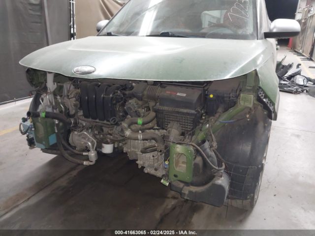 KNDJ23AU2L7045373 KIA Soul X-line
