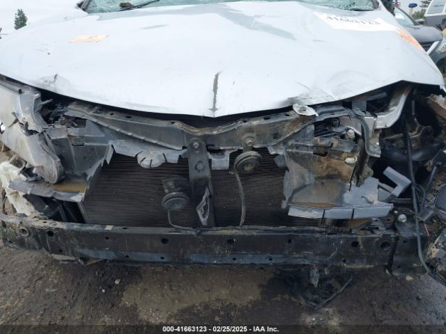 2T3ZFREV2FW155524 Toyota RAV4 LE