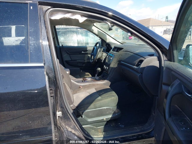 1GNKVHKD5HJ128739 Chevrolet Traverse 2lt