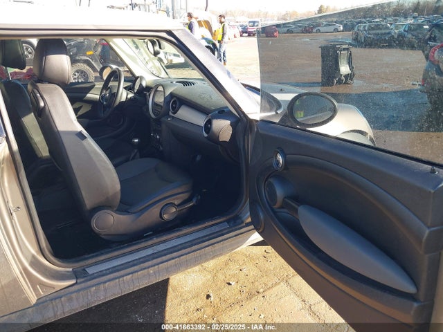 2012 MINI COOPER WMWSU3C59CT367386 Photo 4