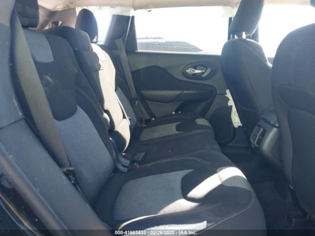 1C4PJLAB6GW177544 Jeep Cherokee Sport