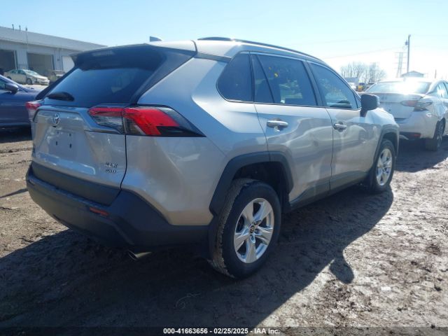 2T3P1RFV8MC220654 Toyota Rav4 Xle