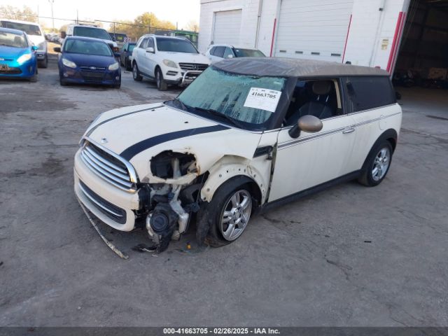2013 MINI CLUBMAN WMWZF3C54DT491236 Photo 1