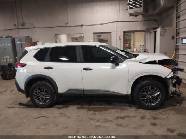 5N1AT3AAXMC839206 Nissan Rogue S Fwd