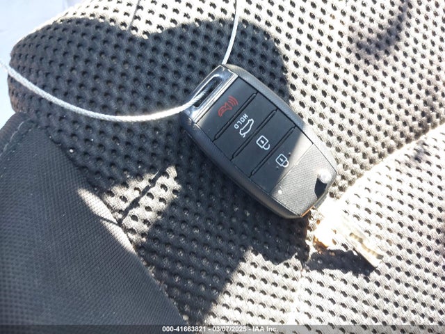 5XXGT4L3XLG424520 KIA Optima Lx