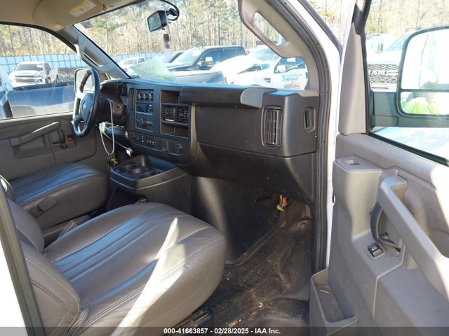 1GAZGNFP9P1114645 Chevrolet Express Passenger Rwd 3500 Extended Wheelbase Ls