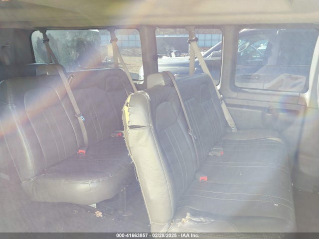 1GAZGNFP9P1114645 Chevrolet Express Passenger Rwd 3500 Extended Wheelbase Ls