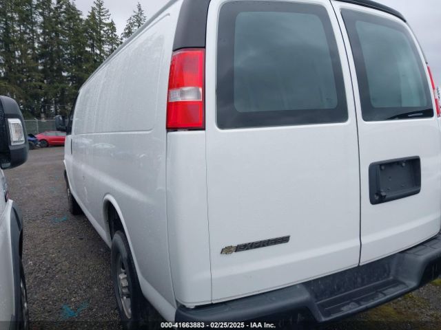 1GCWGBFP8N1220980 Chevrolet Express Cargo Rwd 2500 Extended Wheelbase Wt