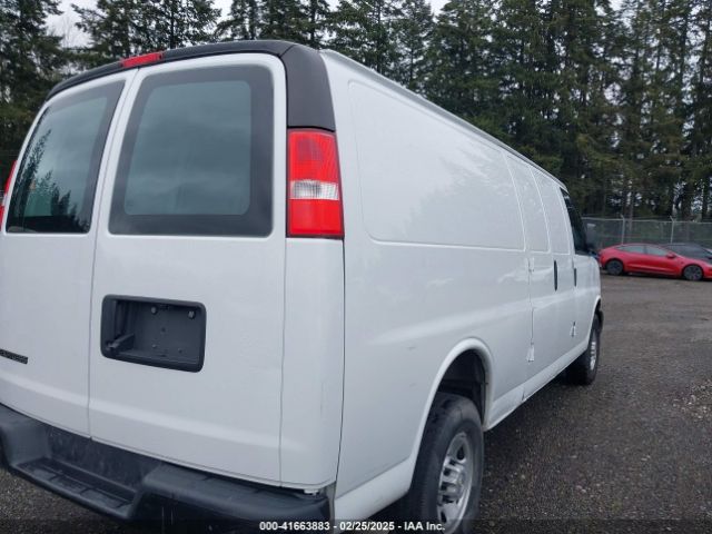 1GCWGBFP8N1220980 Chevrolet Express Cargo Rwd 2500 Extended Wheelbase Wt
