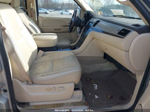 2008 CADILLAC ESCALADE ESV 1GYFK66818R153525 Photo 4