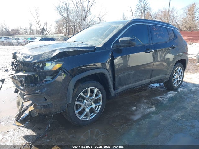 3C4NJDFBXNT236197 Jeep Compass Latitude Lux 4x4