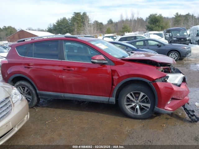 2T3RFREV1JW778612 Toyota Rav4 Adventure/xle