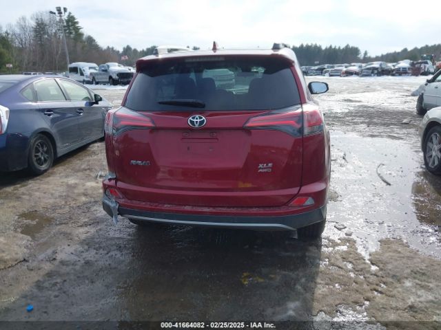 2T3RFREV1JW778612 Toyota Rav4 Adventure/xle