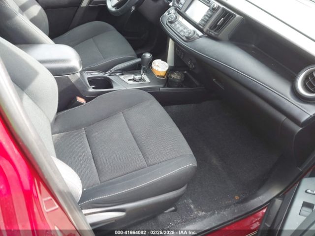 2T3RFREV1JW778612 Toyota Rav4 Adventure/xle