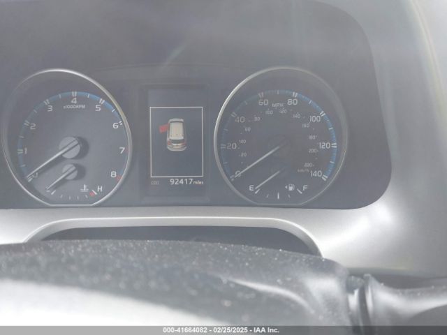 2T3RFREV1JW778612 Toyota Rav4 Adventure/xle
