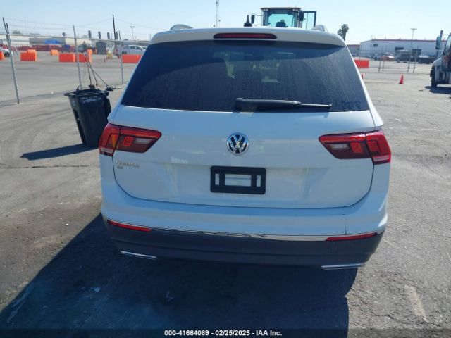 3VV3B7AX5MM088348 Volkswagen Tiguan 2.0t Se/2.0t Se R-line Black/2.0t Sel