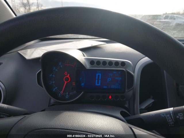 1G1JC5SB2F4130329 Chevrolet Sonic Lt Auto