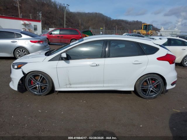 1FADP3L96GL237437 Ford FOCUS ST
