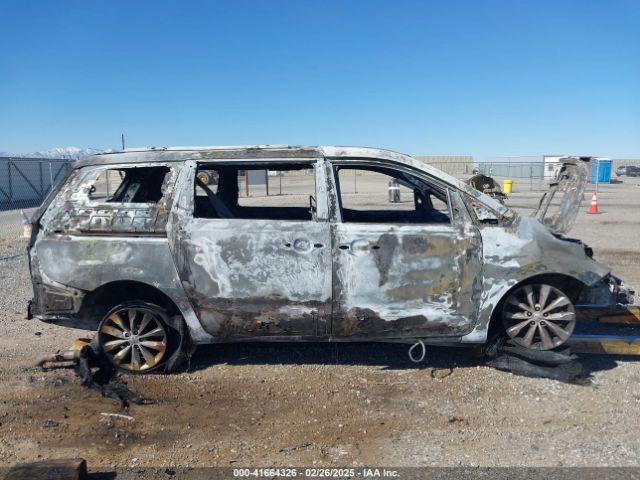 KNDMC5C17H6272760 KIA SEDONA EX