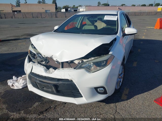 Toyota Corolla Le Plus 2014 5YFBURHE8EP072532 Image 2