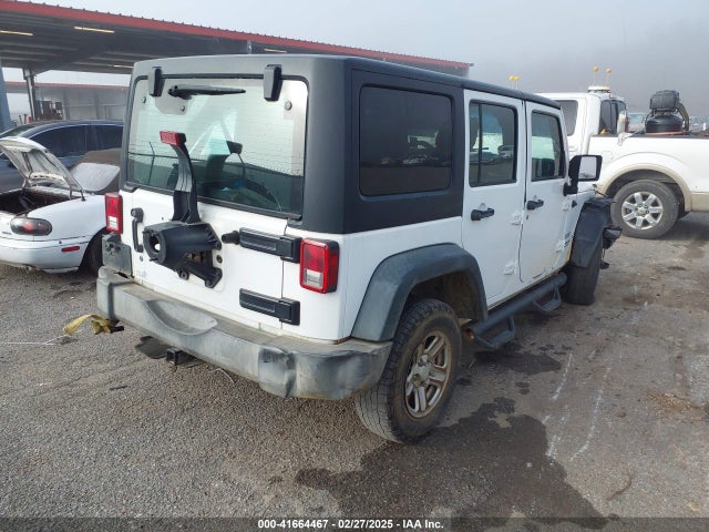 1C4BJWDG0GL335851 Jeep Wrangler